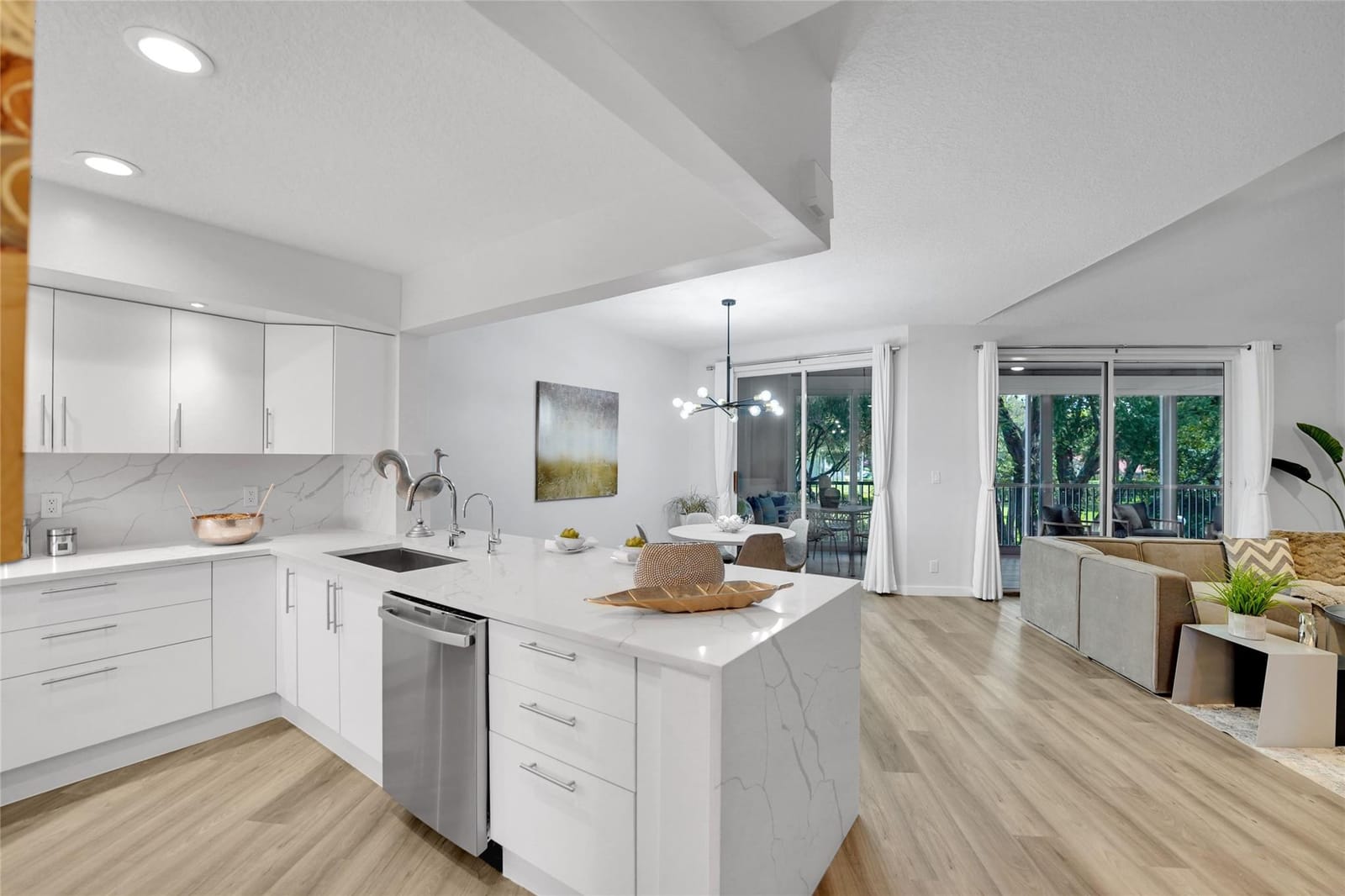 4130 W Palm Aire Drive 302D, Pompano Beach, FL 33069 photo 3