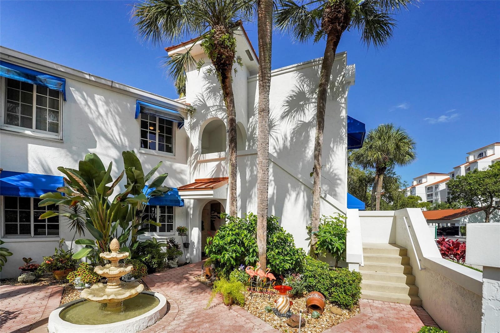 4130 W Palm Aire Drive 302D, Pompano Beach, FL 33069