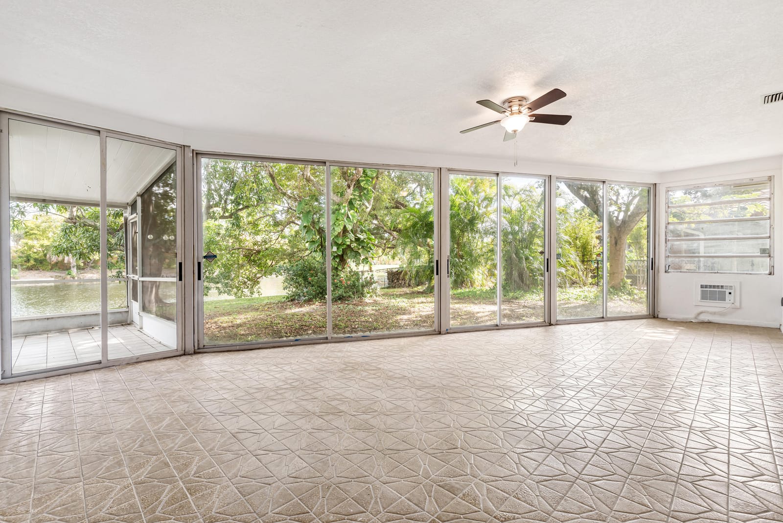 7102 NW 89th Avenue, Tamarac, FL 33321 photo 20
