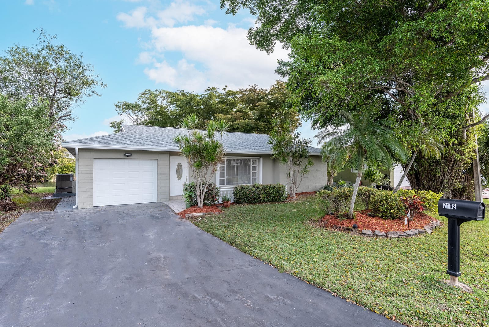 7102 NW 89th Avenue, Tamarac, FL 33321 photo 3