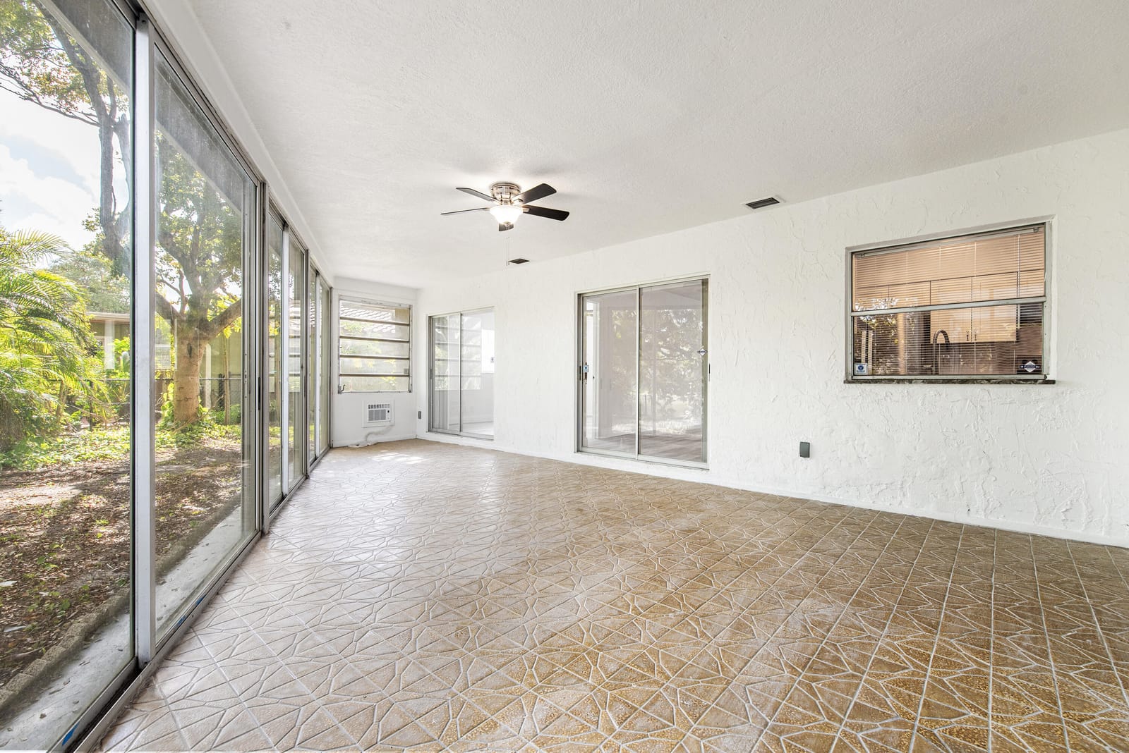 7102 NW 89th Avenue, Tamarac, FL 33321 photo 22