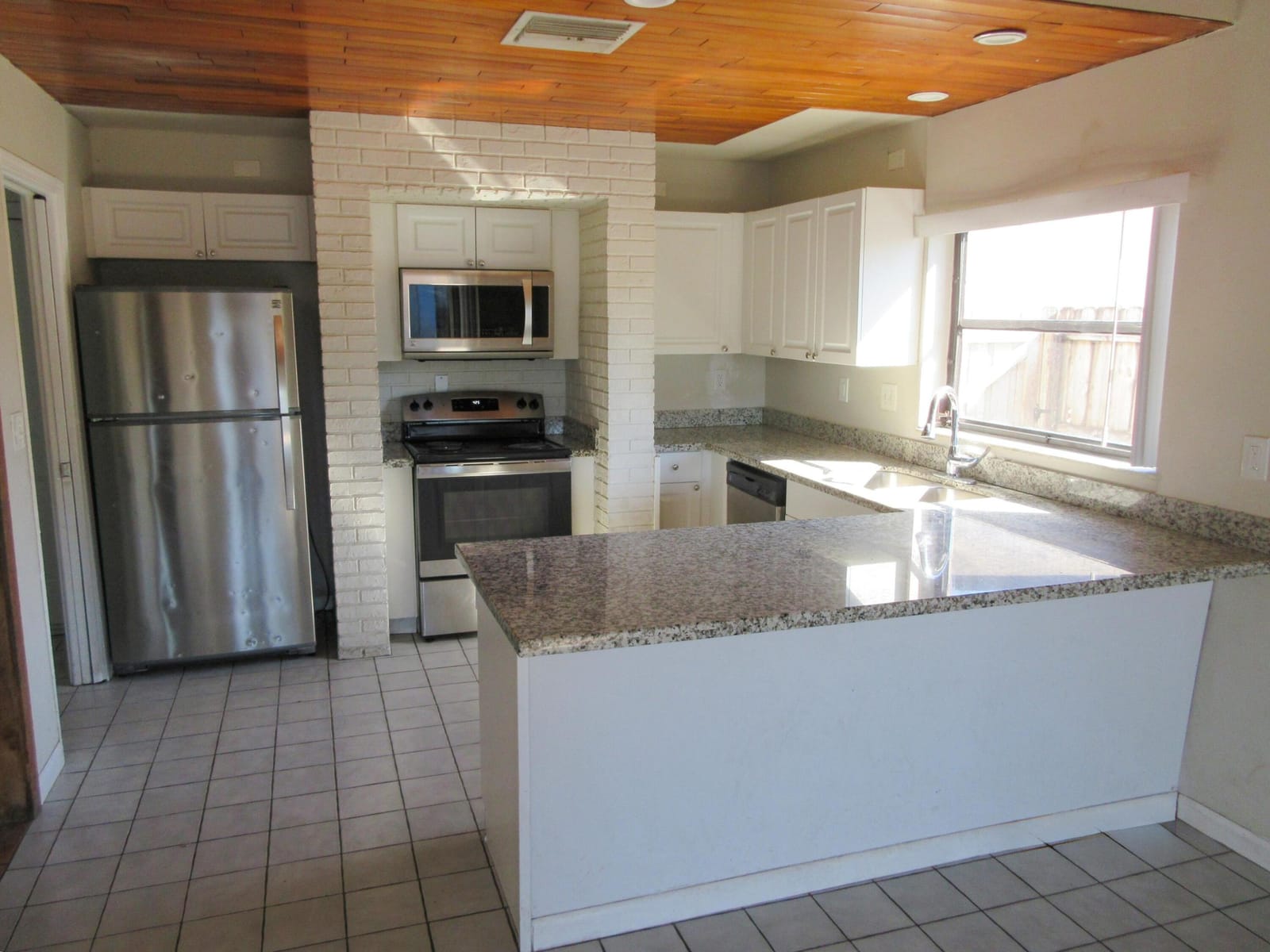 7820 NW 44th Court — photo 3