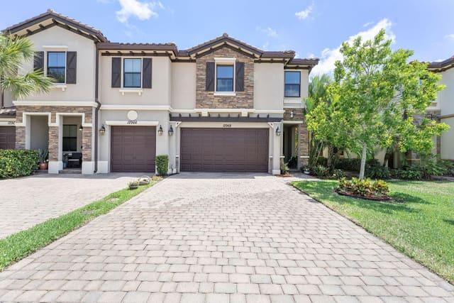 12968 Anthorne Lane, sold in Cambria Parc, Boynton Beach, FL