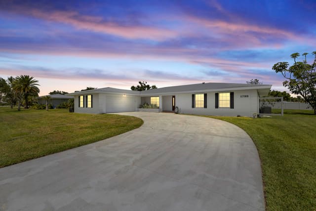 1799 SE Westmoreland Boulevard, Port St. Lucie, FL 34952