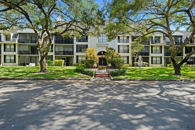 3680 Inverrary Drive 3S, sold in International Village, Lauderhill, FL