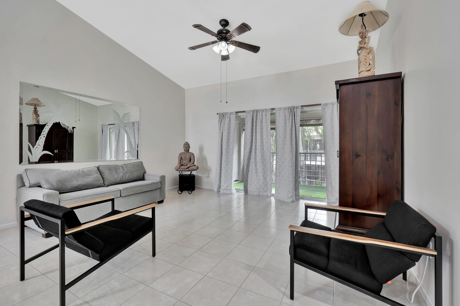202 Muirfield Court E — photo 4