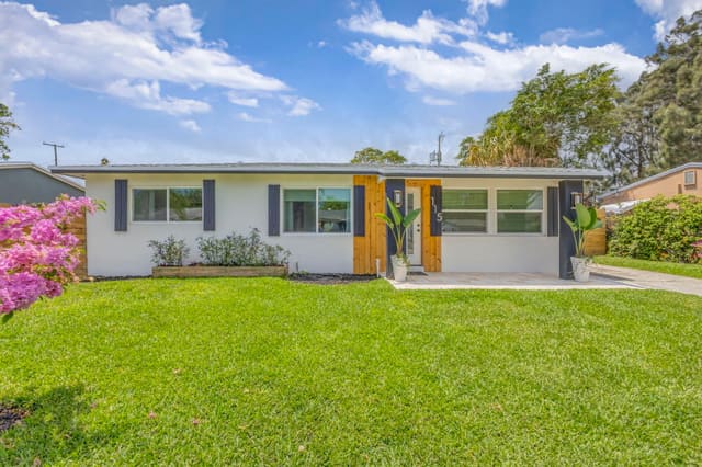115 W 31 Court, sold in Church Circle, Riviera Beach, FL