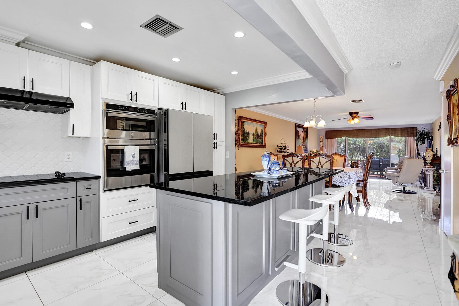 5730 Fernley Drive E 15, West Palm Beach, FL 33415