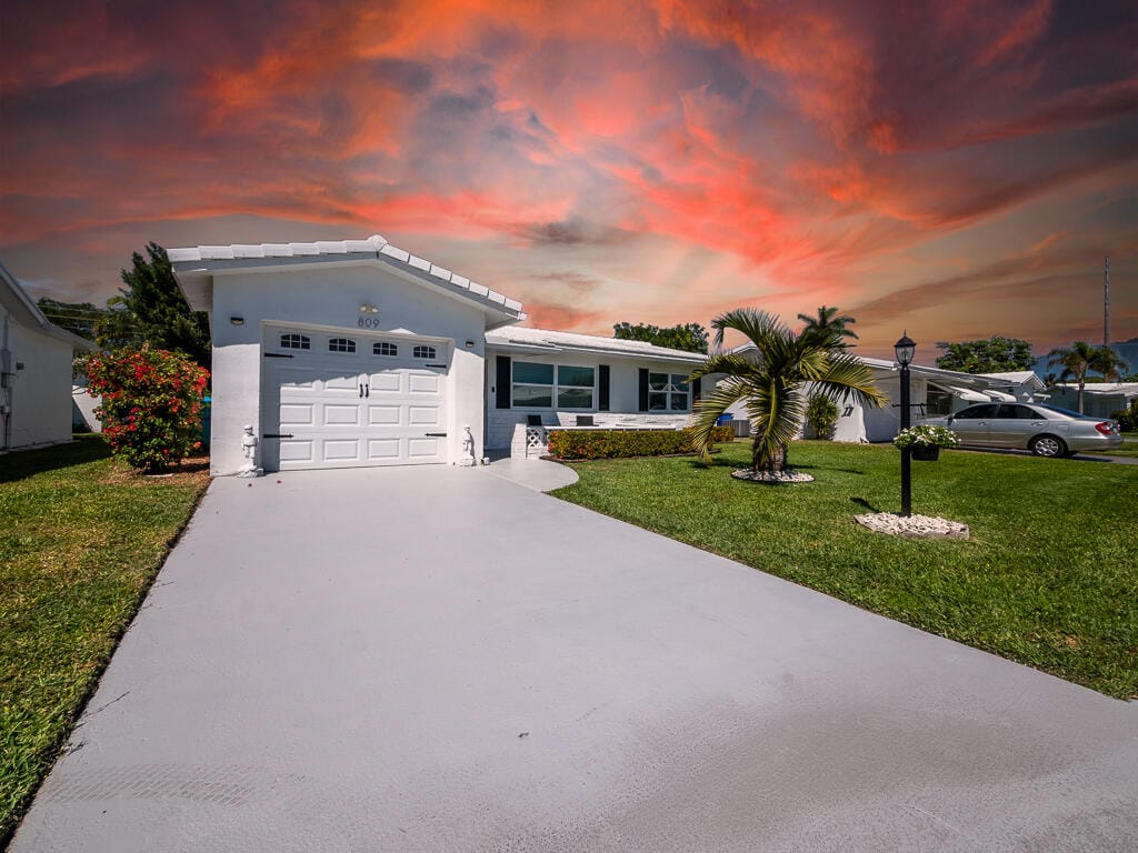 809 SW 3rd Avenue, Boynton Beach, FL 33426