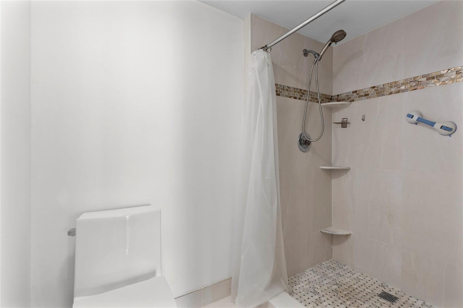 6217 Balboa Circle 304, Boca Raton, FL 33433 photo 15