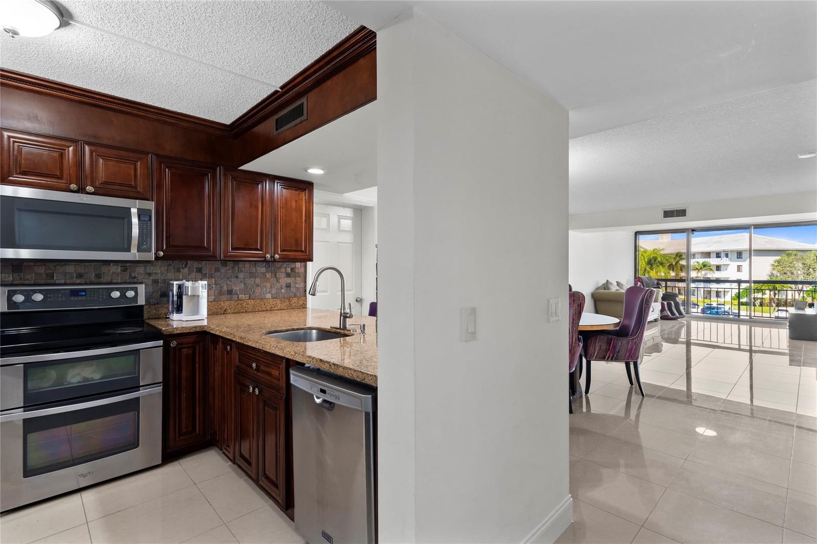 6217 Balboa Circle 304, Boca Raton, FL 33433 photo 3