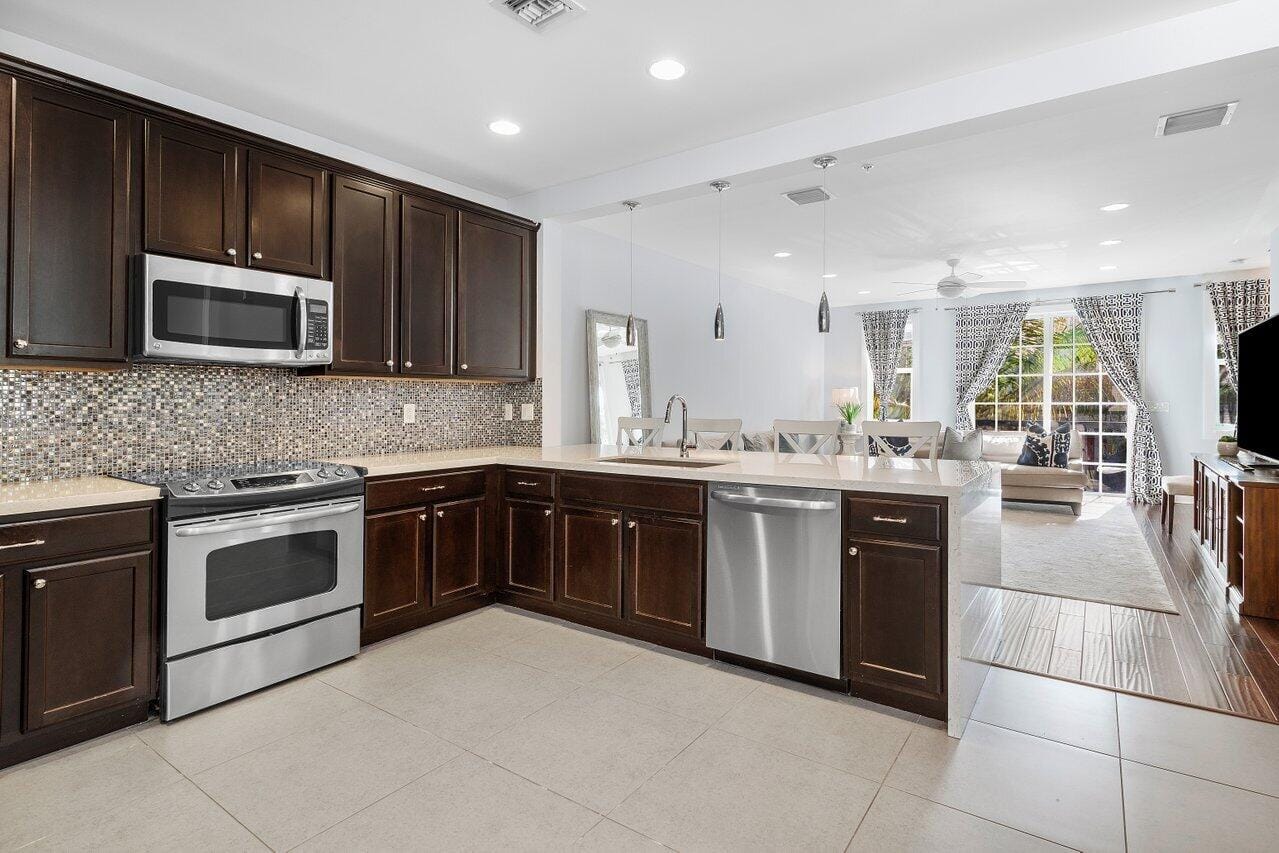 110 SW 1st Avenue, Delray Beach, FL 33444