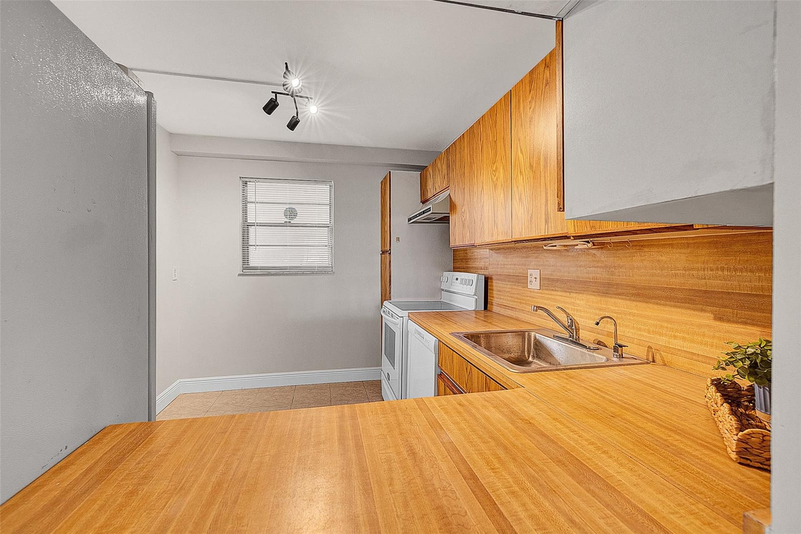 3241 Holiday Springs Boulevard 107 — photo 5