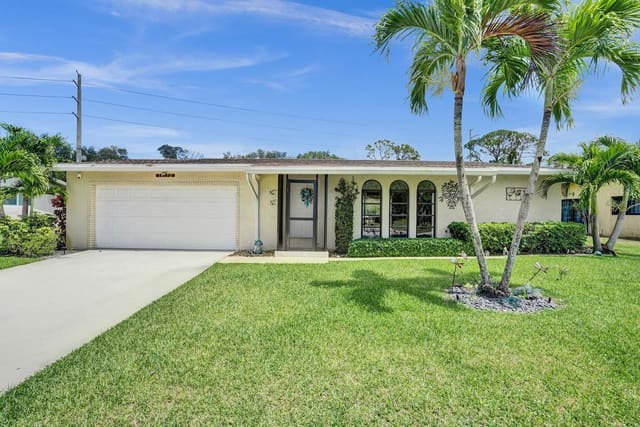 14552 Shadow Wood Lane, Delray Beach, FL 33484