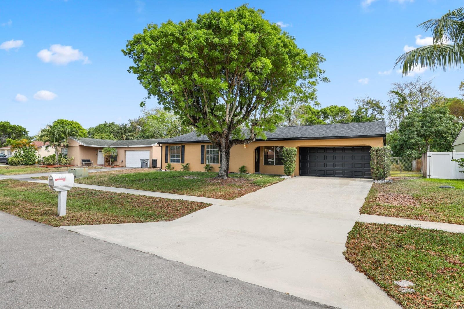5312 Rose Marie Avenue S, Boynton Beach, FL 33472 photo 2