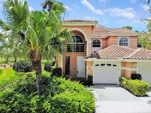 227 Legendary Circle, sold in Legends Condo, Palm Beach Gardens, FL