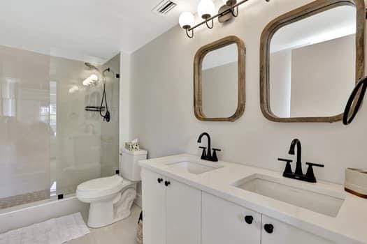 2228 N Cypress Bend Drive 210 — photo 11