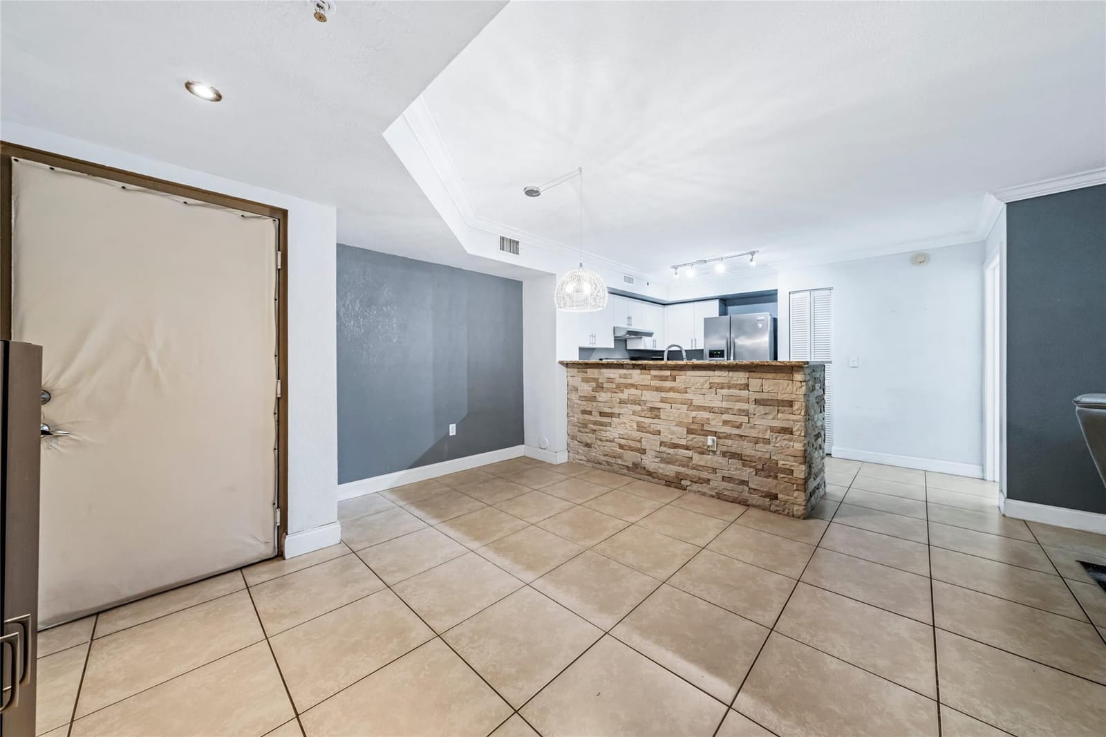 4856 N State Road 7 104 — photo 11