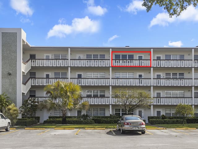 424 Southampton B 424, West Palm Beach, FL 33417