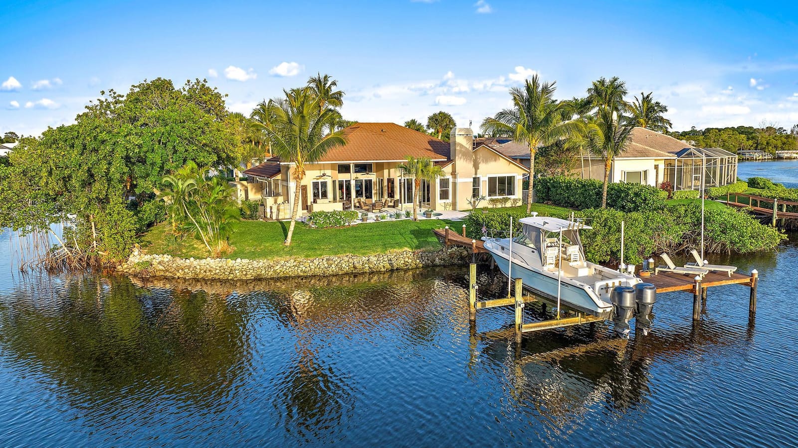 8575 SE Water Oak Place, Jupiter, FL 33469