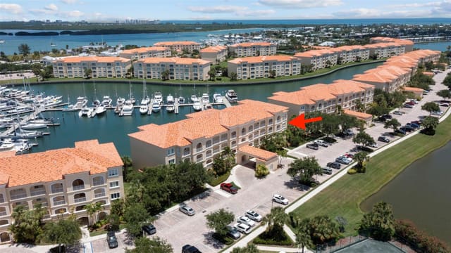 15 Harbour Isle Drive 306, sold in Harbour Isle West, Fort Pierce, FL