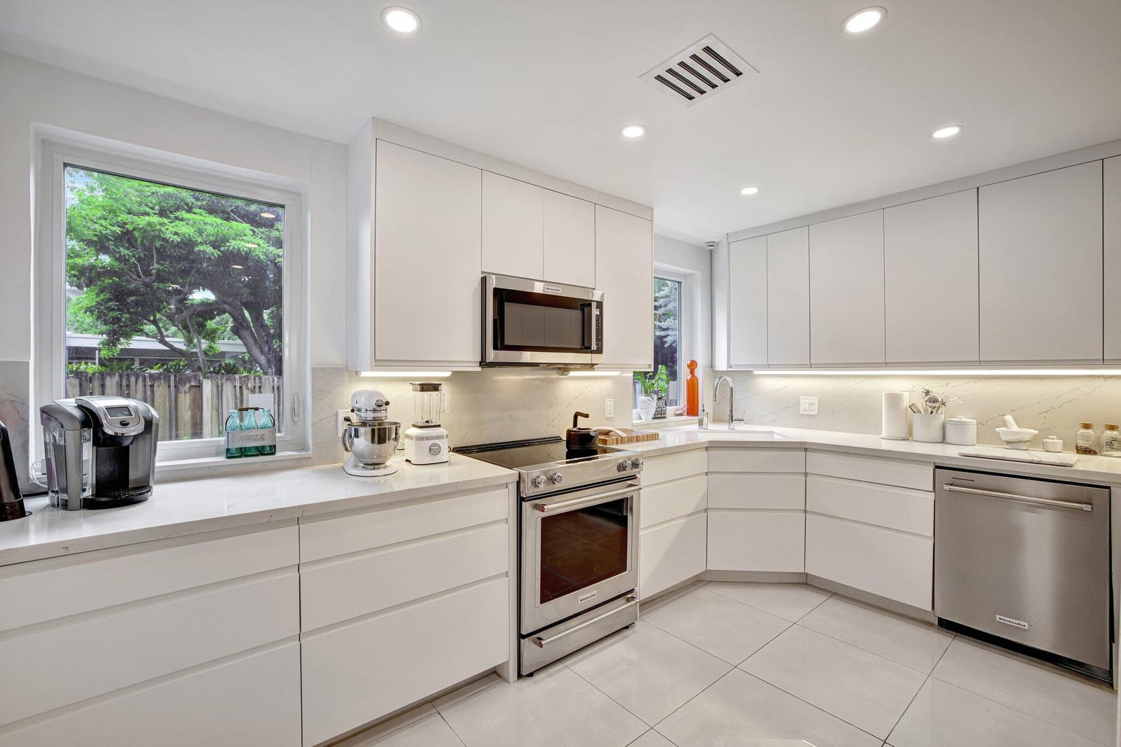2017 NE 21st Court, Wilton Manors, FL 33305 photo 17