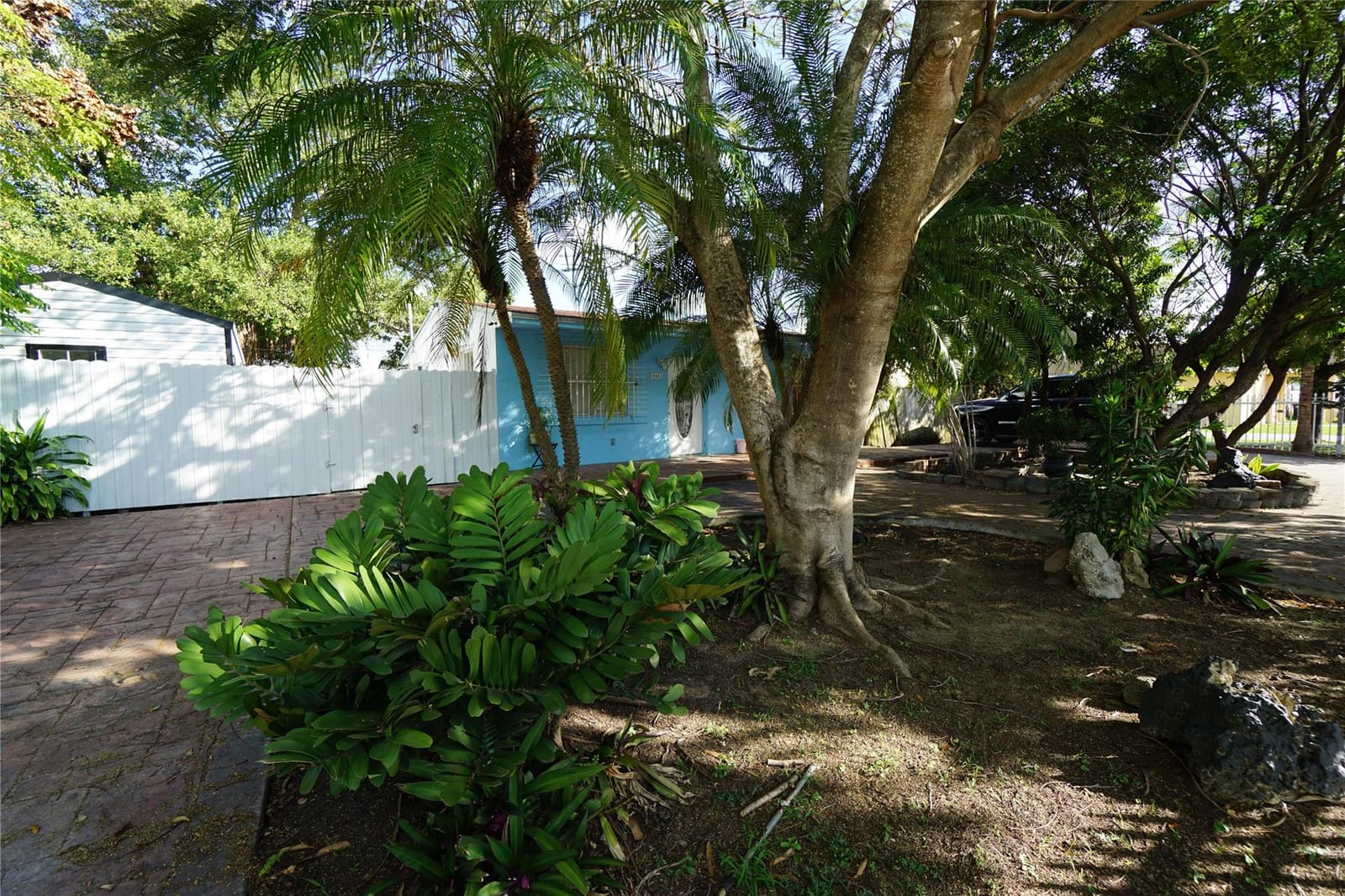 10451 SW 184th Street — photo 2