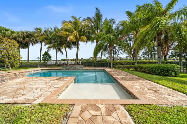 10765 Pisa Road, Wellington, FL 33414