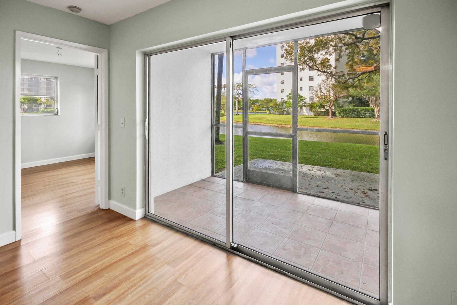 2230 N Cypress Bend Drive 101, Pompano Beach, FL 33069