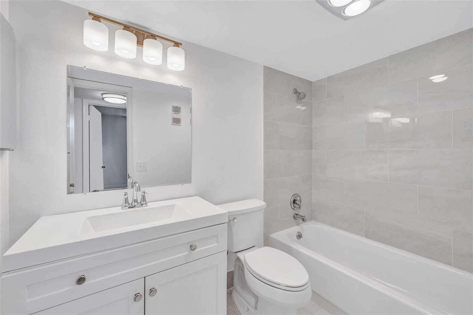 2440 Deer Creek Country Club Boulevard 204-C, Deerfield Beach, FL 33442 photo 17
