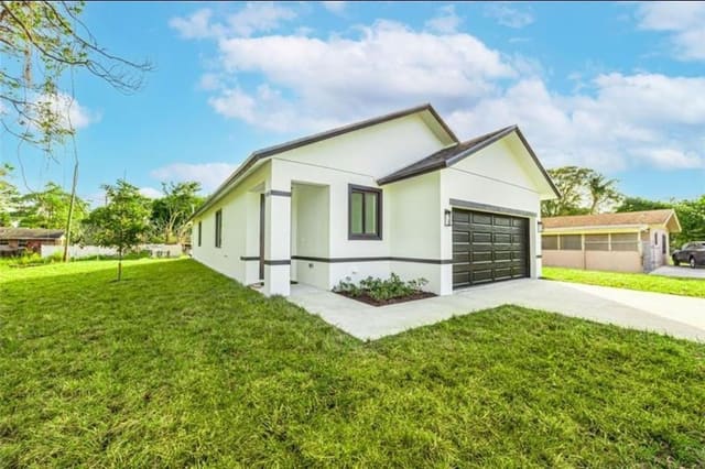 3415 Avenue R, Fort Pierce, FL 34947