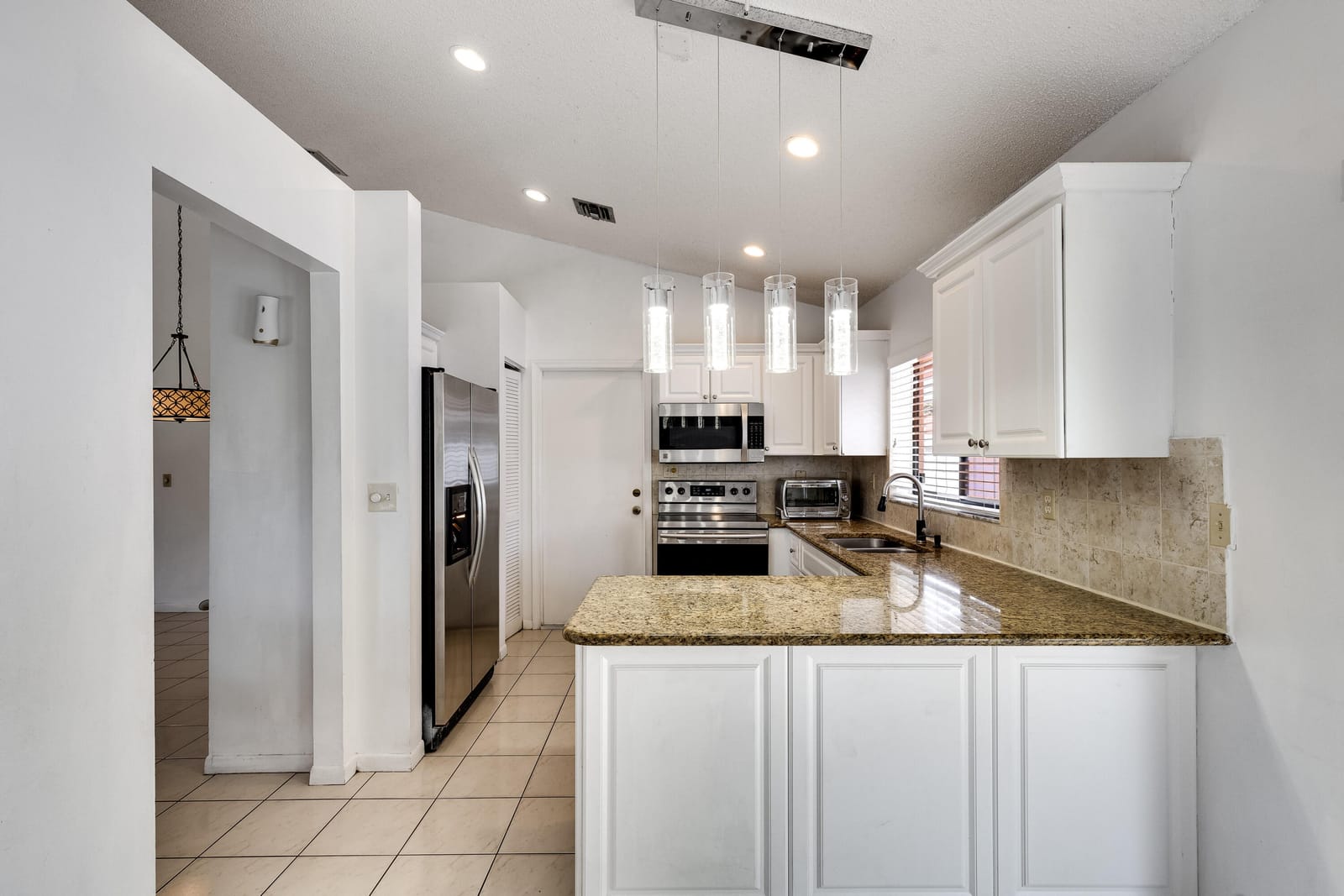176 Executive Circle, Boynton Beach, FL 33436 photo 7