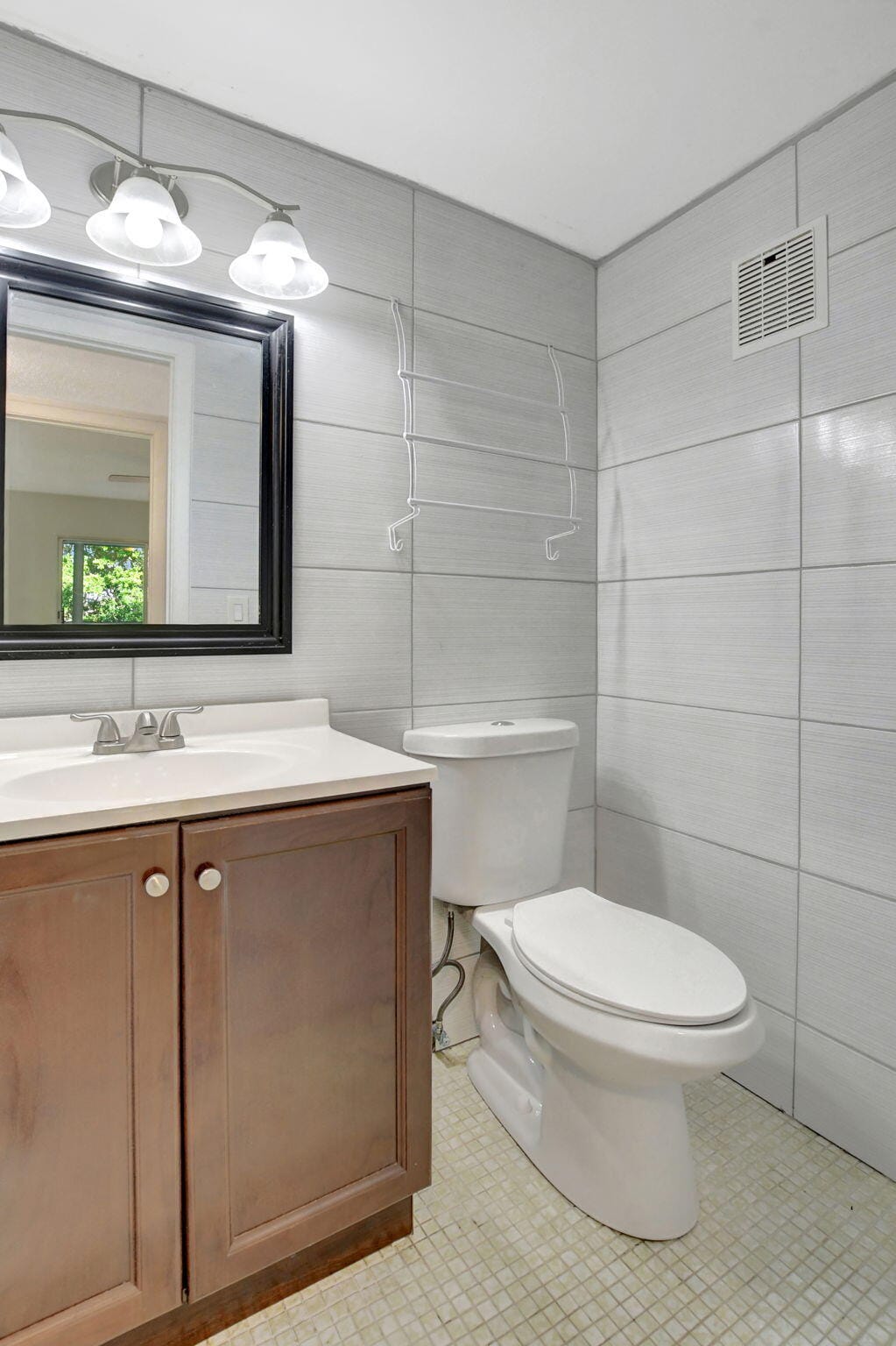 4064 Newport Q 4064 — photo 11
