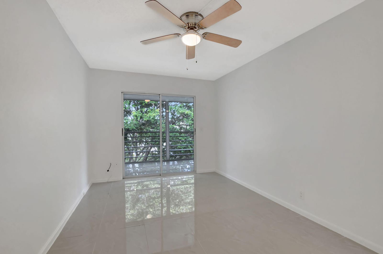 4064 Newport Q 4064 — photo 12