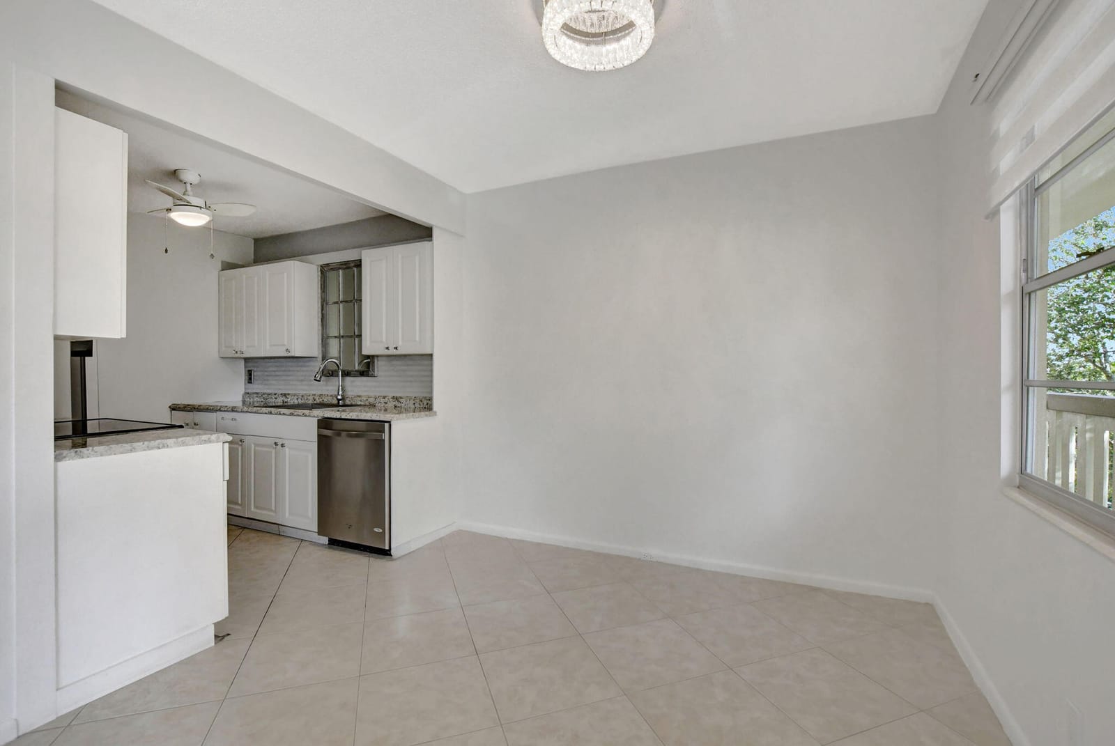 4064 Newport Q 4064 — photo 4