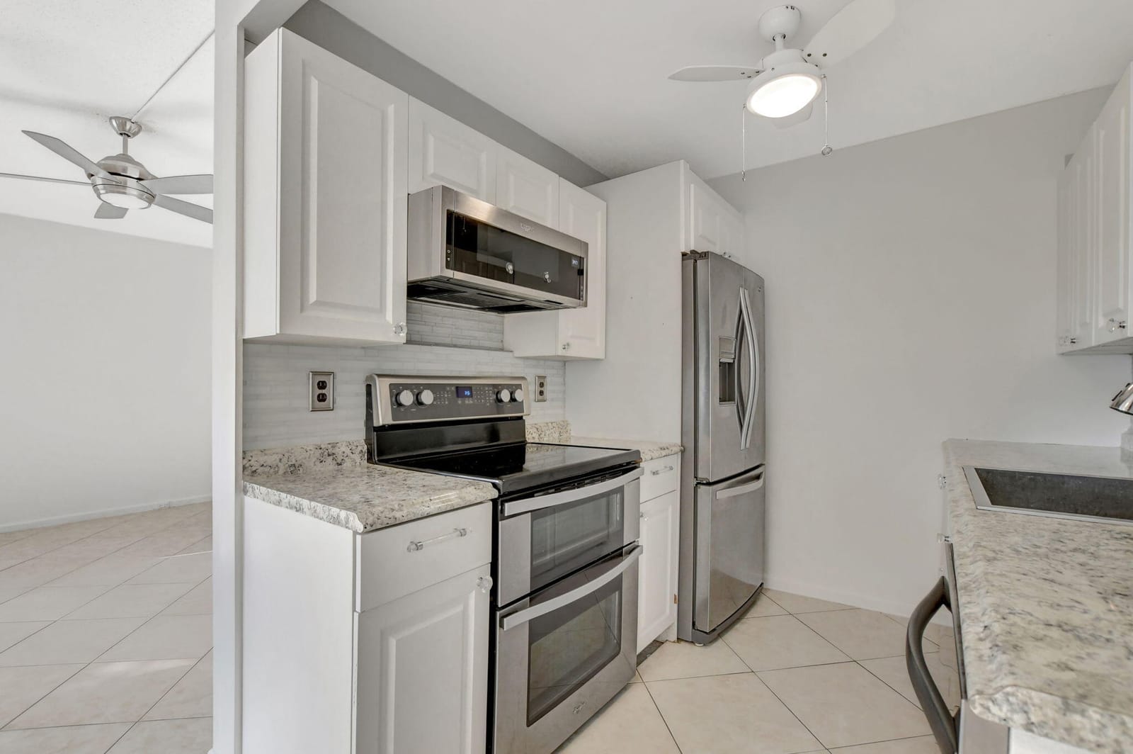 4064 Newport Q 4064 — photo 5