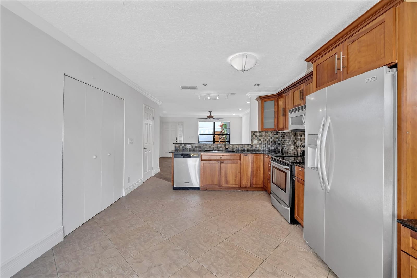 1917 NE 3rd Street 111, Deerfield Beach, FL 33441 photo 9