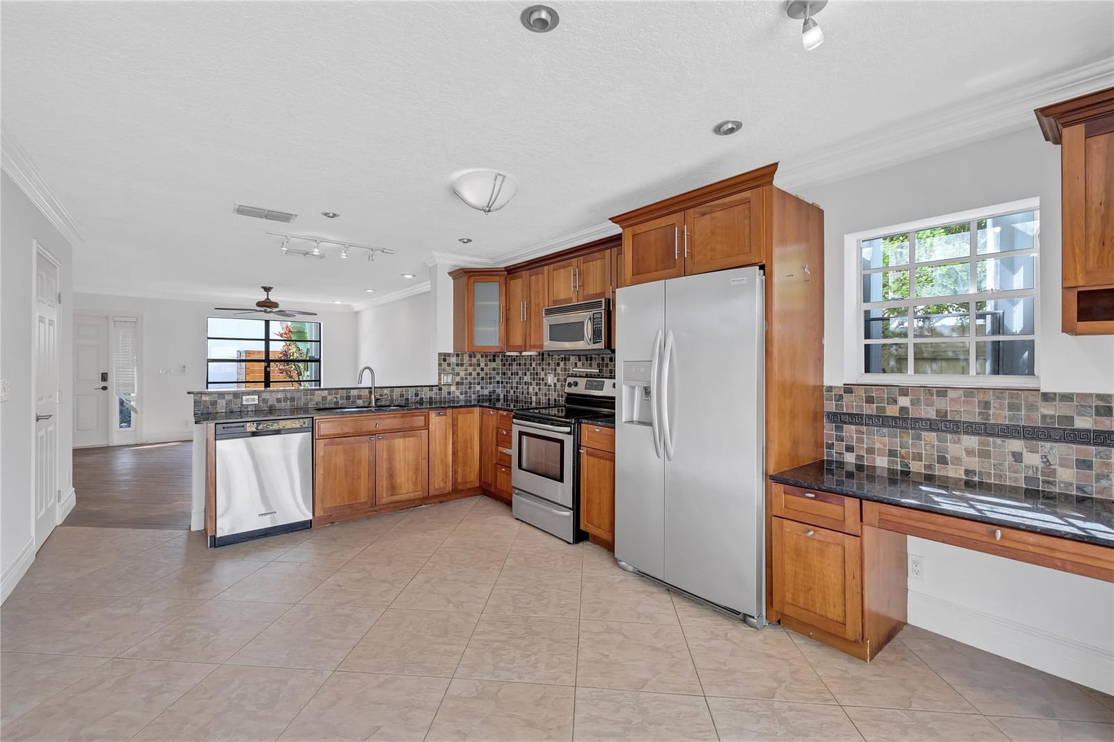 1917 NE 3rd Street 111, Deerfield Beach, FL 33441 photo 10