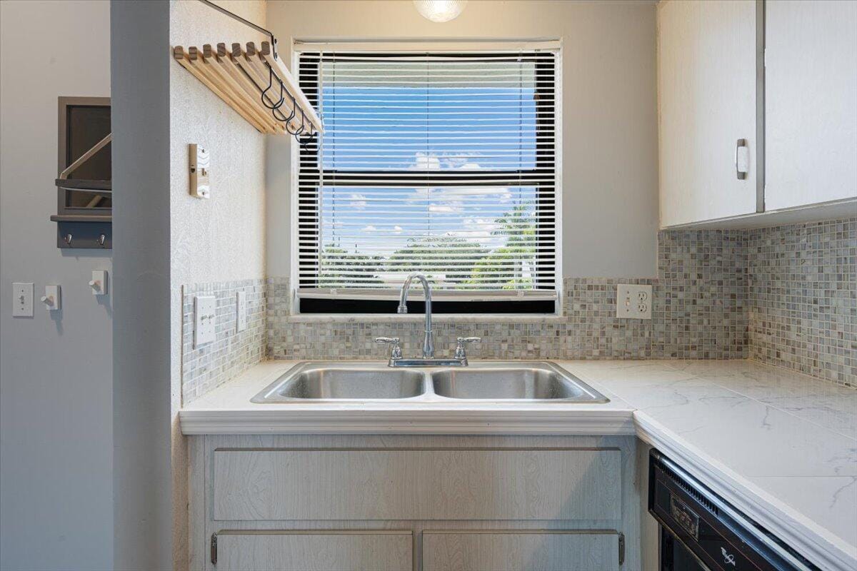 1300 Seaway Drive 6, Fort Pierce, FL 34949 photo 9