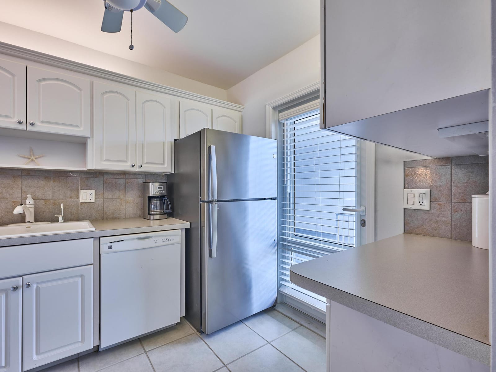 1461 S Ocean Boulevard 316, Lauderdale-By-The-Sea, FL 33062 photo 7