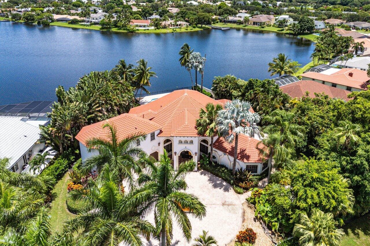 17654 Bocaire Way, Boca Raton, FL 33487