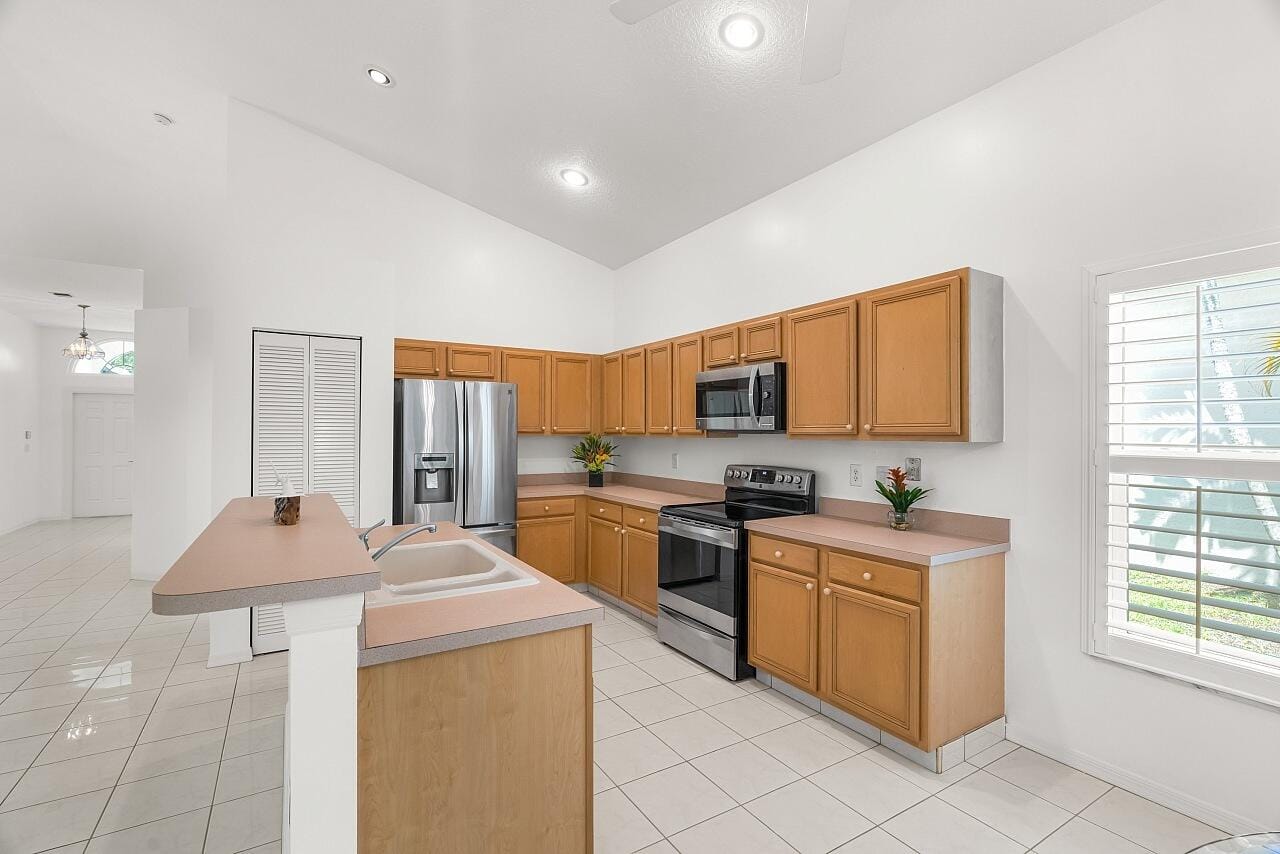 7313 SE Seagate Lane — photo 2