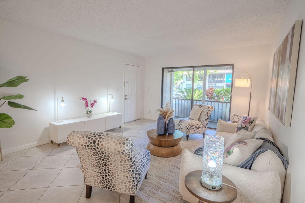 9785 Pineapple Tree Drive 103, Boynton Beach, FL 33436