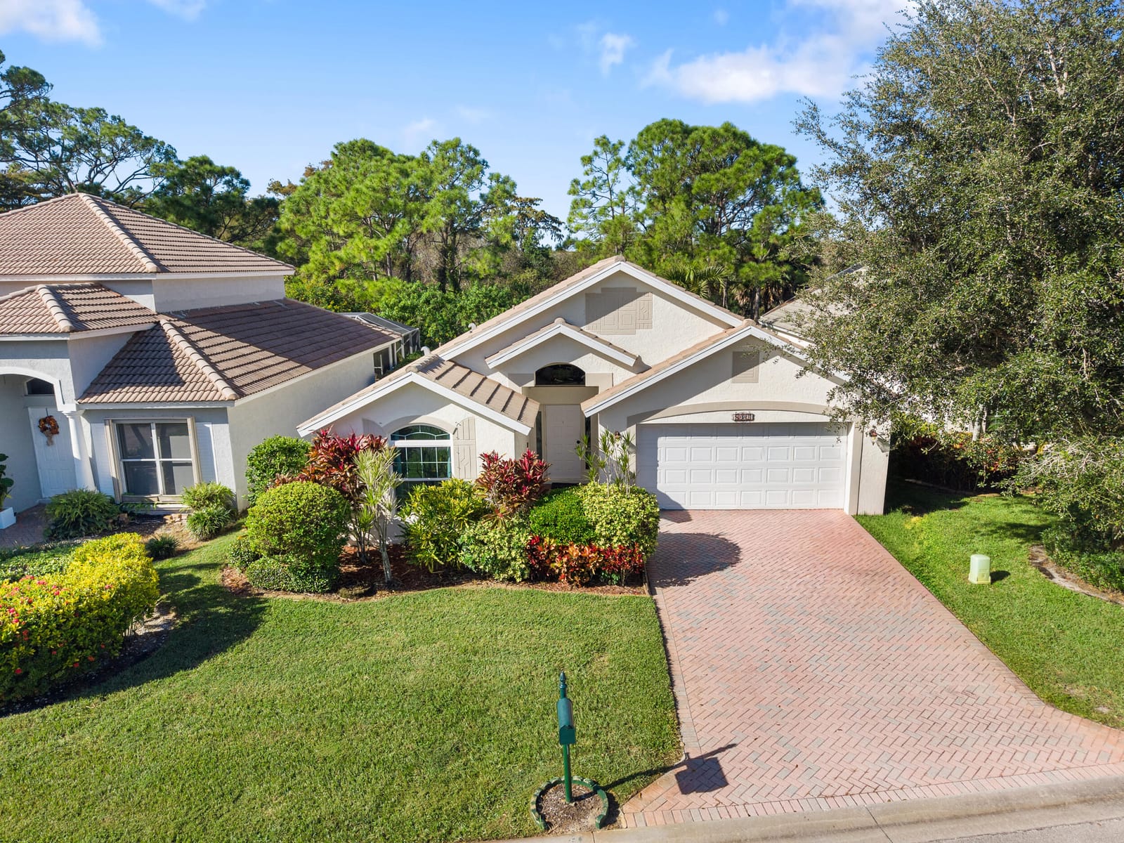 8045 SE Morningwood Place — photo 2