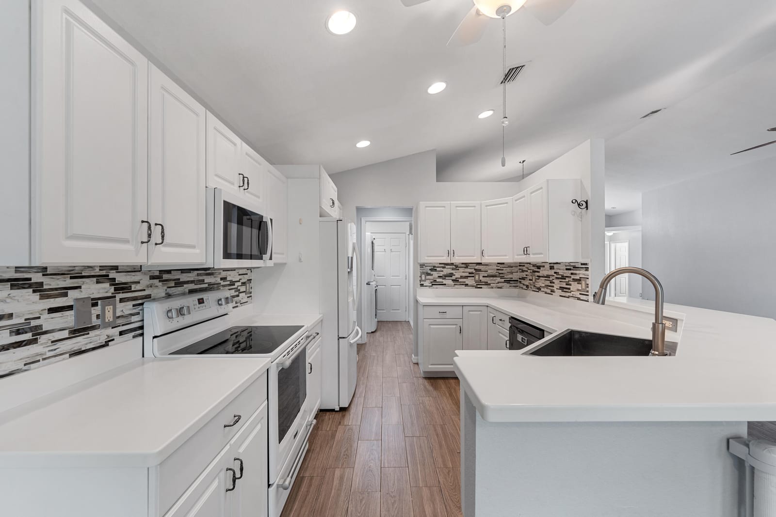 8045 SE Morningwood Place — photo 3