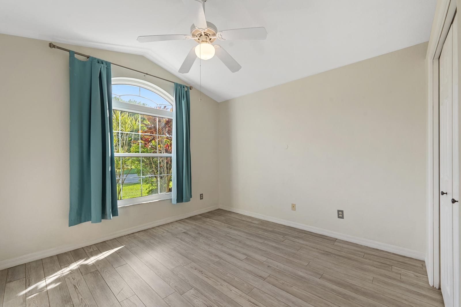 8045 SE Morningwood Place, Hobe Sound, FL 33455 photo 22