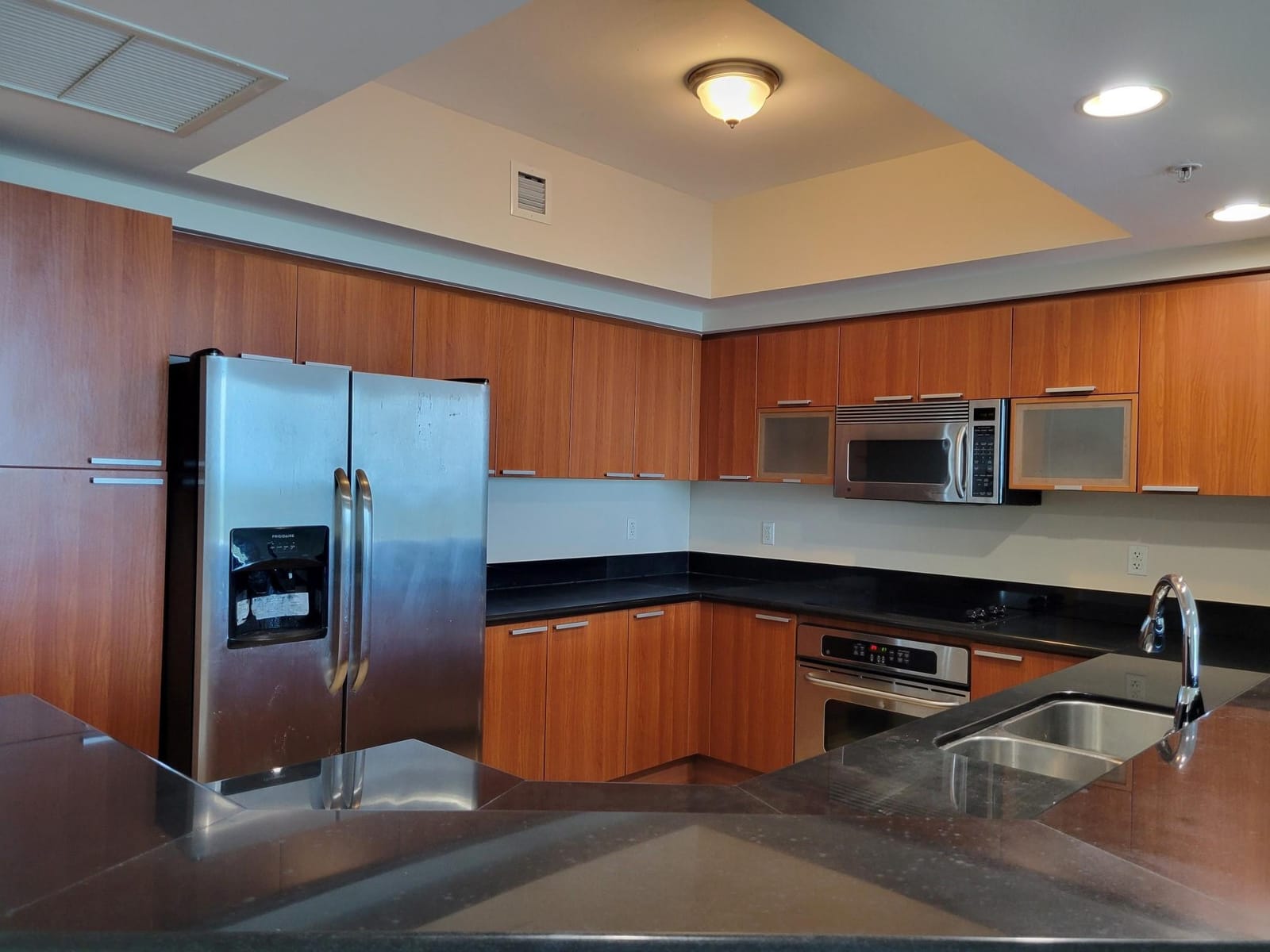 15051 Royal Oaks Lane 1902, North Miami, FL 33181