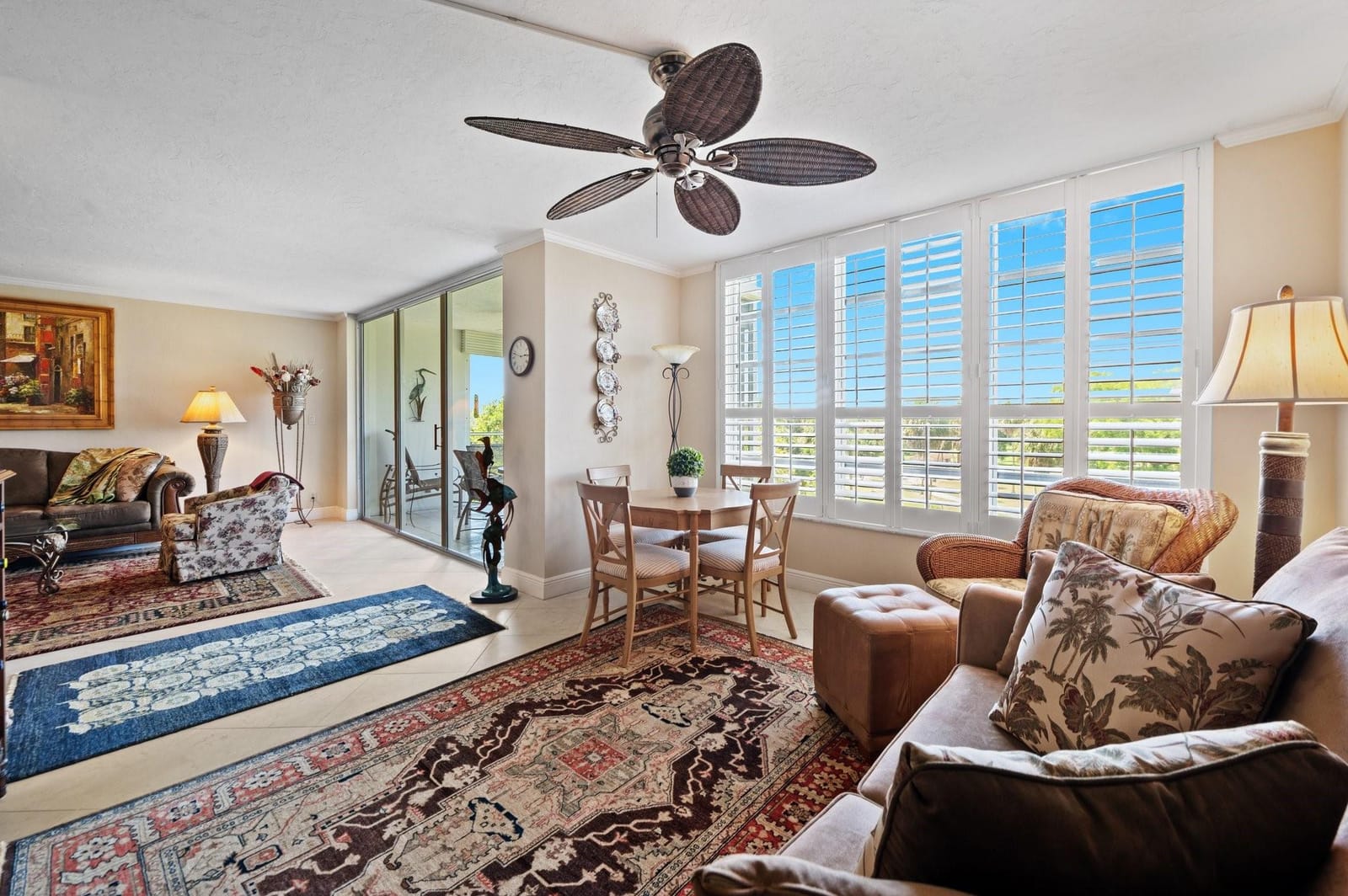 3960 Oaks Clubhouse Drive 403 — photo 2