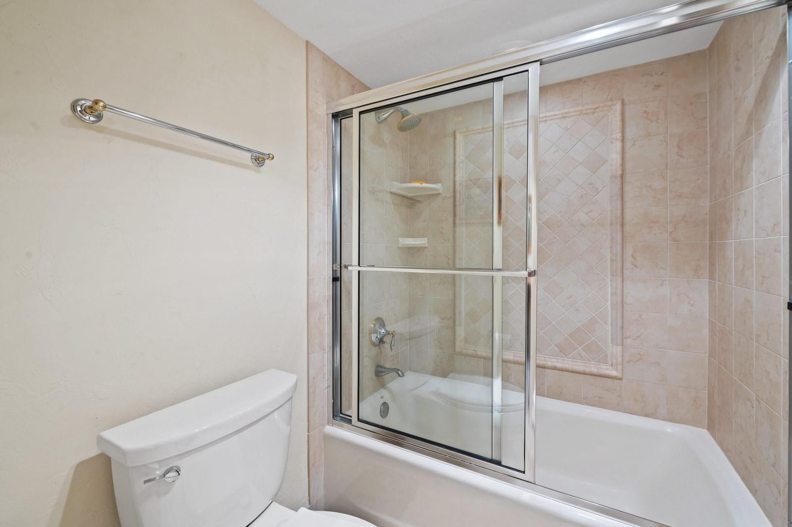 3960 Oaks Clubhouse Drive 403, Pompano Beach, FL 33069 photo 16