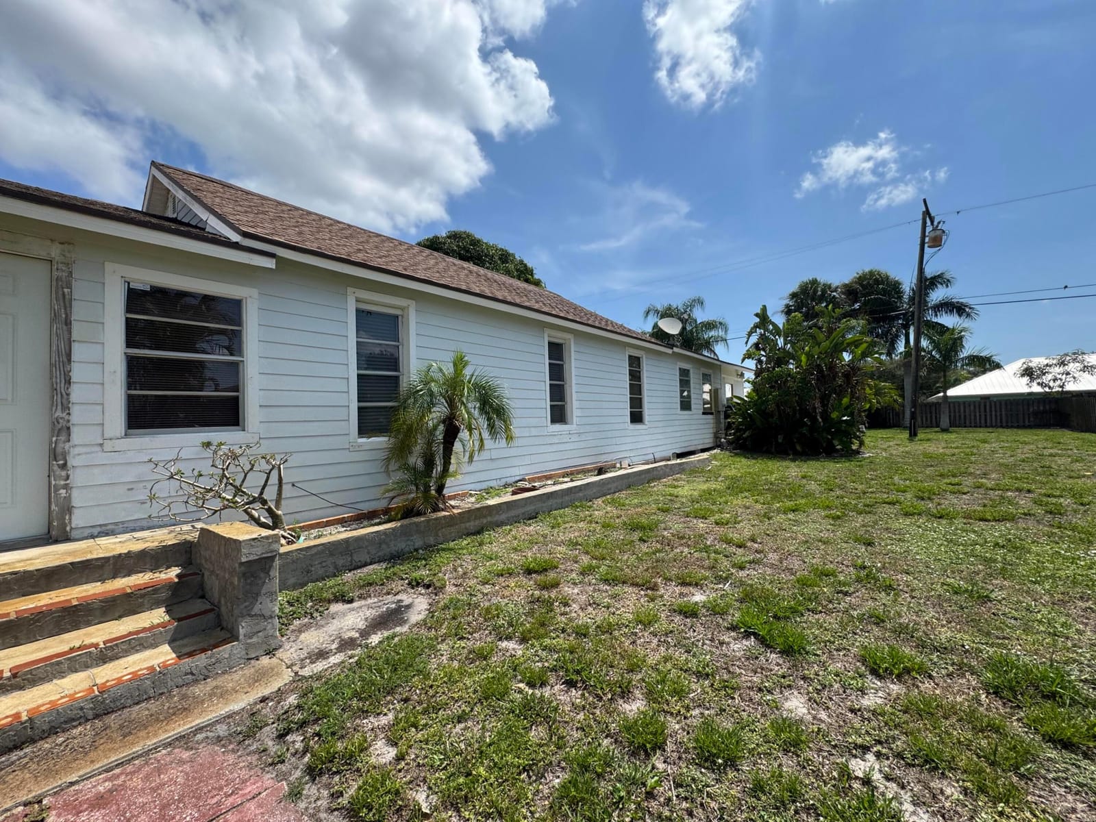 817 SE Palm Beach Road, Stuart, FL 34994 photo 2